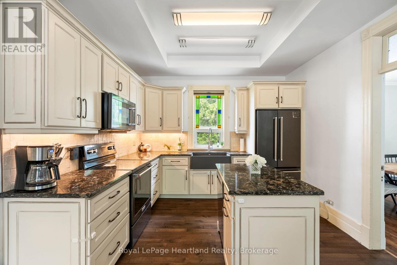 1047 Gibson Street, Howick, Ontario  N0G 2X0 - Photo 13 - X12186450