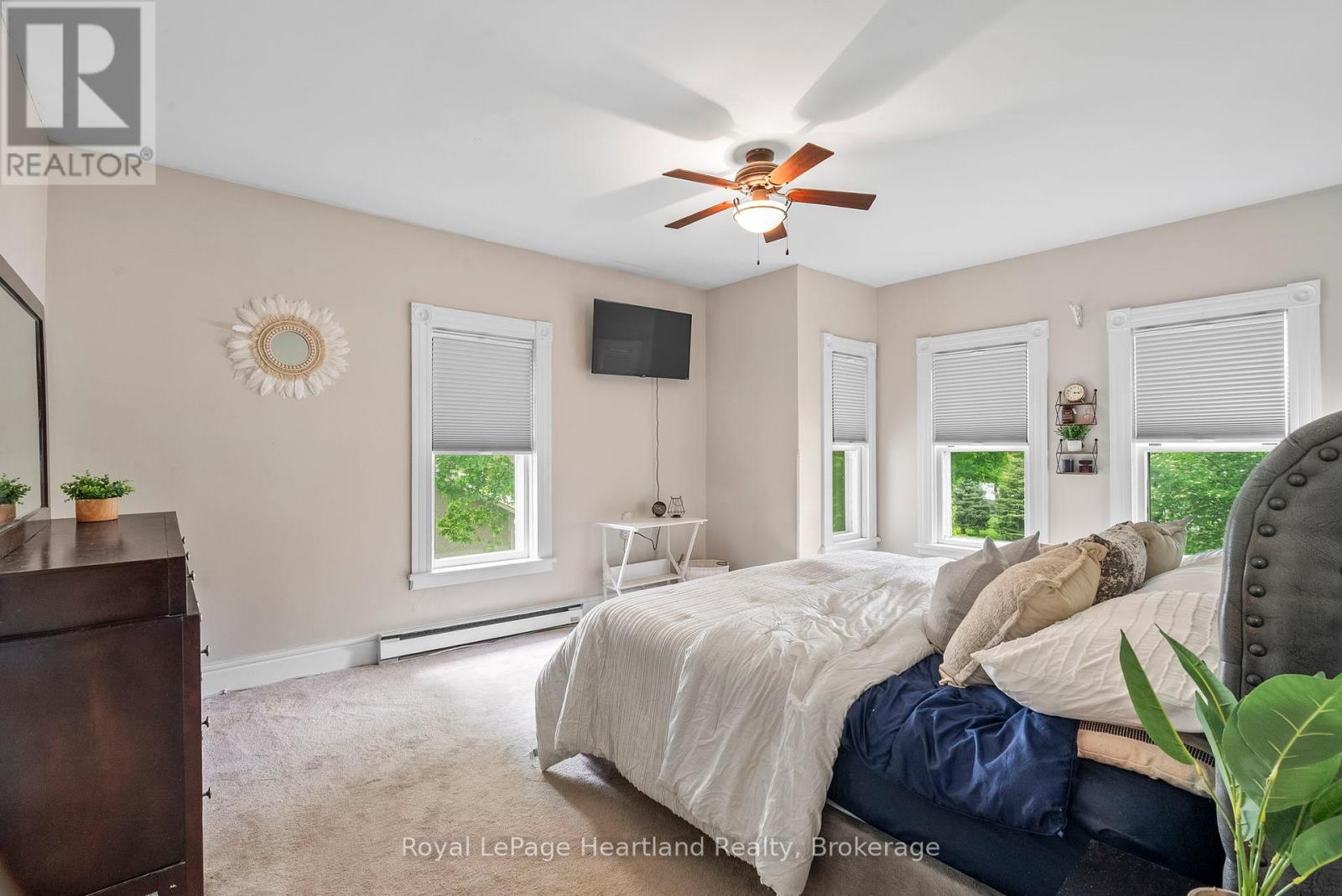 1047 Gibson Street, Howick, Ontario  N0G 2X0 - Photo 34 - X12186450
