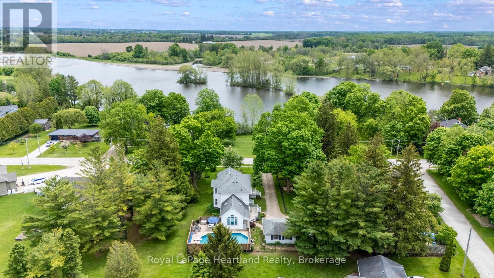 1047 Gibson Street, Howick, Ontario  N0G 2X0 - Photo 39 - X12186450