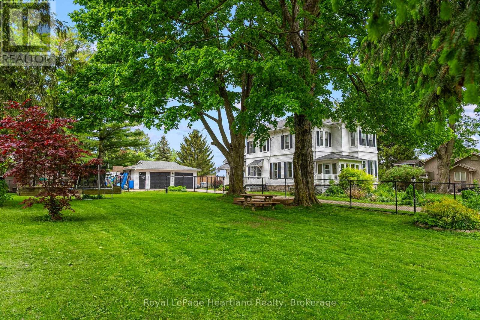 1047 Gibson Street, Howick, Ontario  N0G 2X0 - Photo 6 - X12186450