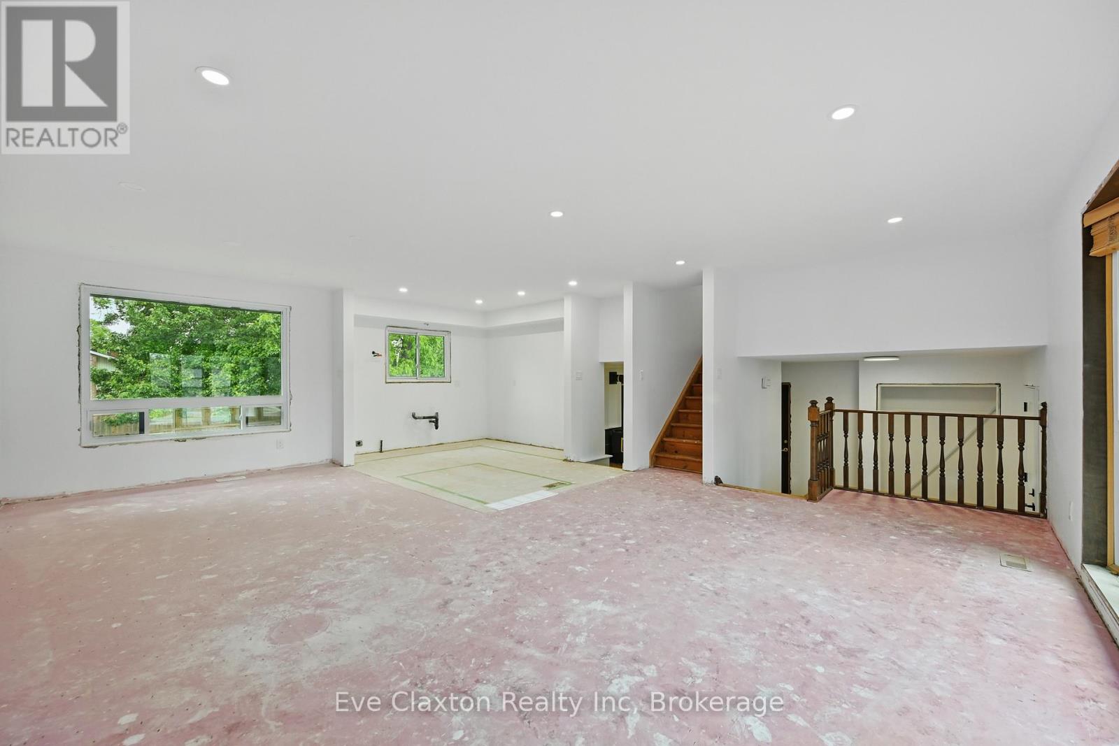 50 Sherwood Forest Trail, Welland, Ontario  L3C 5X6 - Photo 21 - X12186460