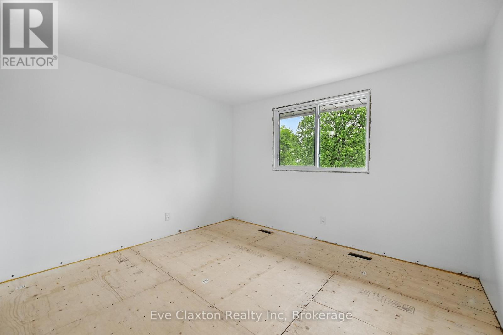 50 Sherwood Forest Trail, Welland, Ontario  L3C 5X6 - Photo 25 - X12186460