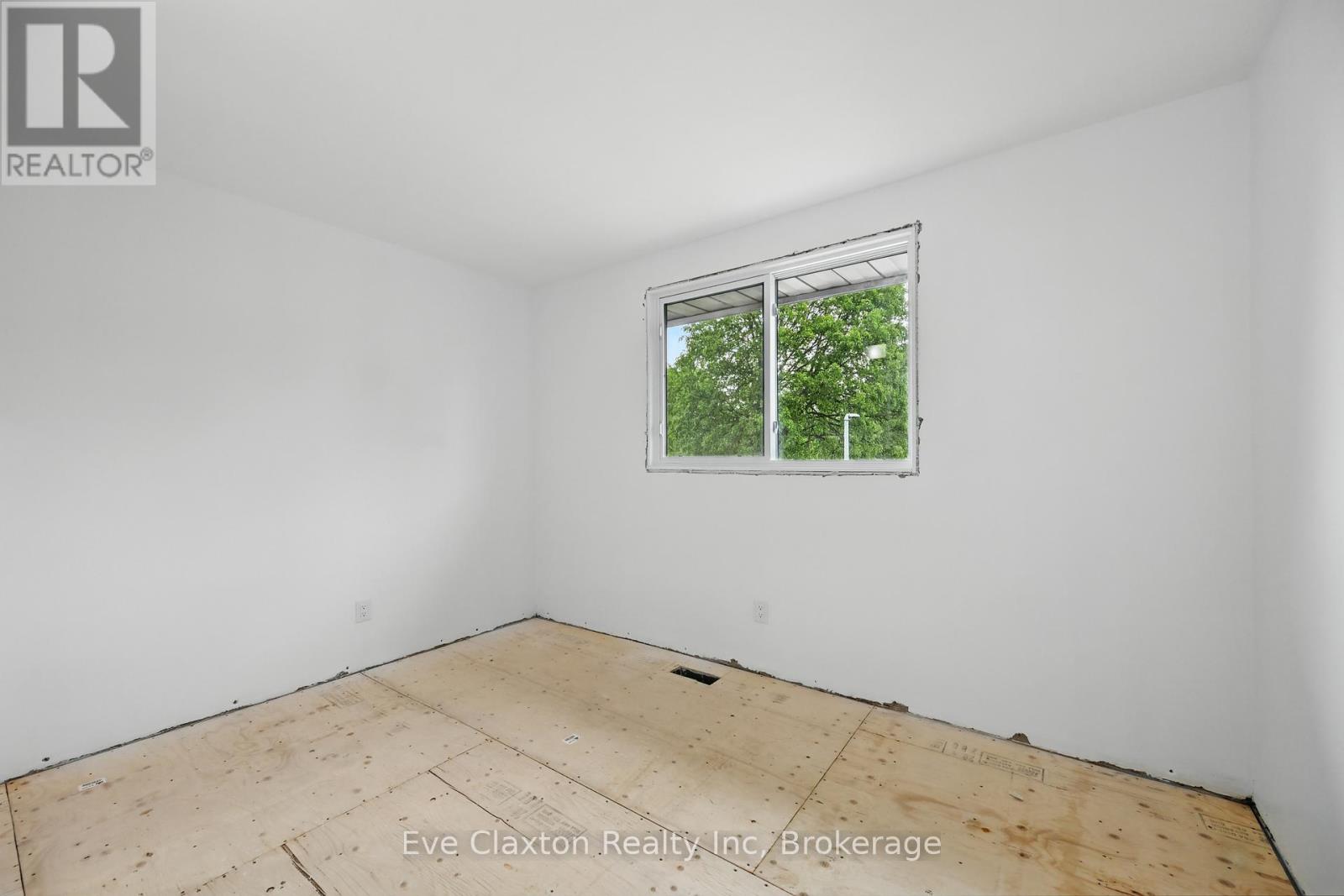 50 Sherwood Forest Trail, Welland, Ontario  L3C 5X6 - Photo 29 - X12186460