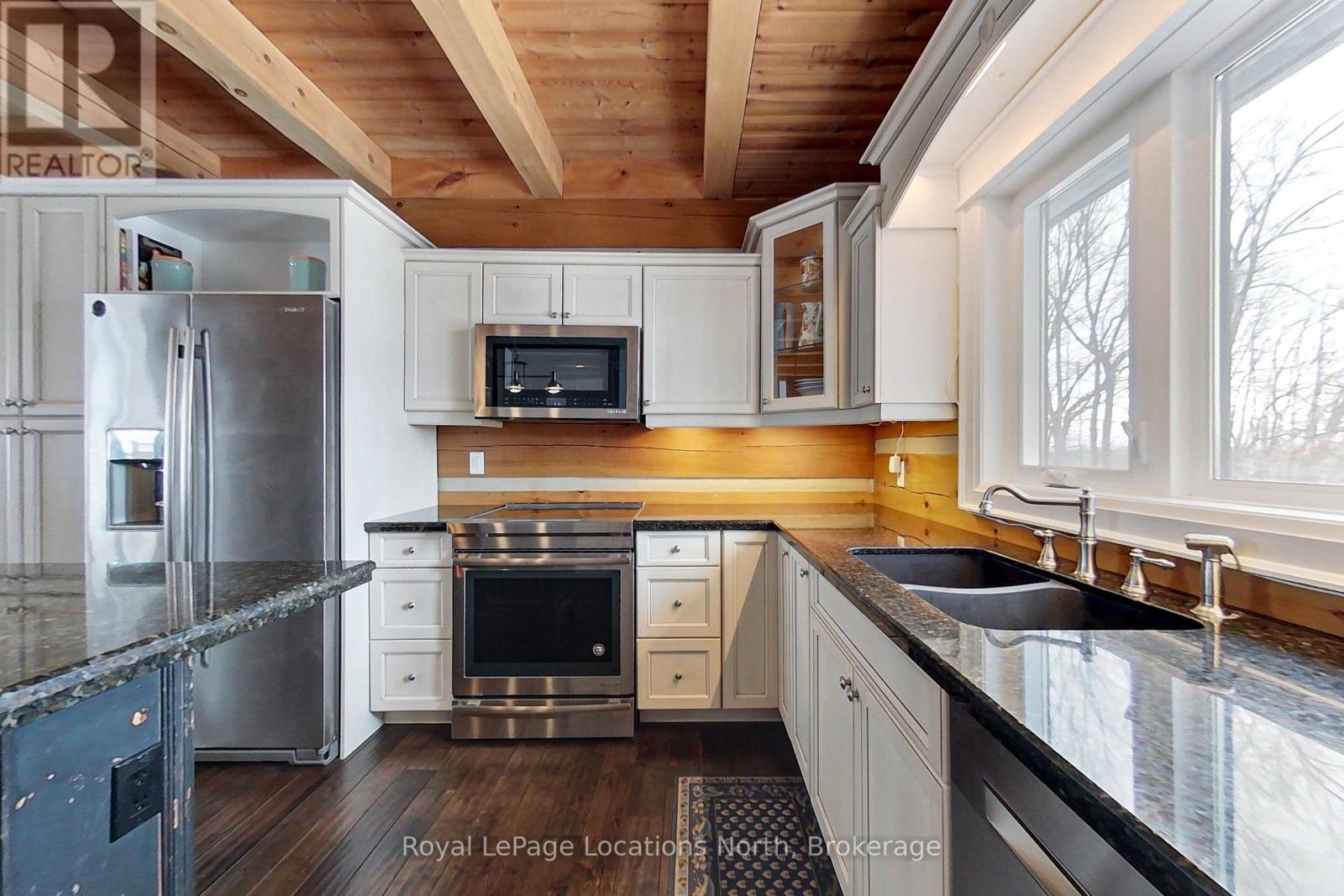 112 Starlight Lane, Meaford, Ontario  N0H 2P0 - Photo 17 - X12186507
