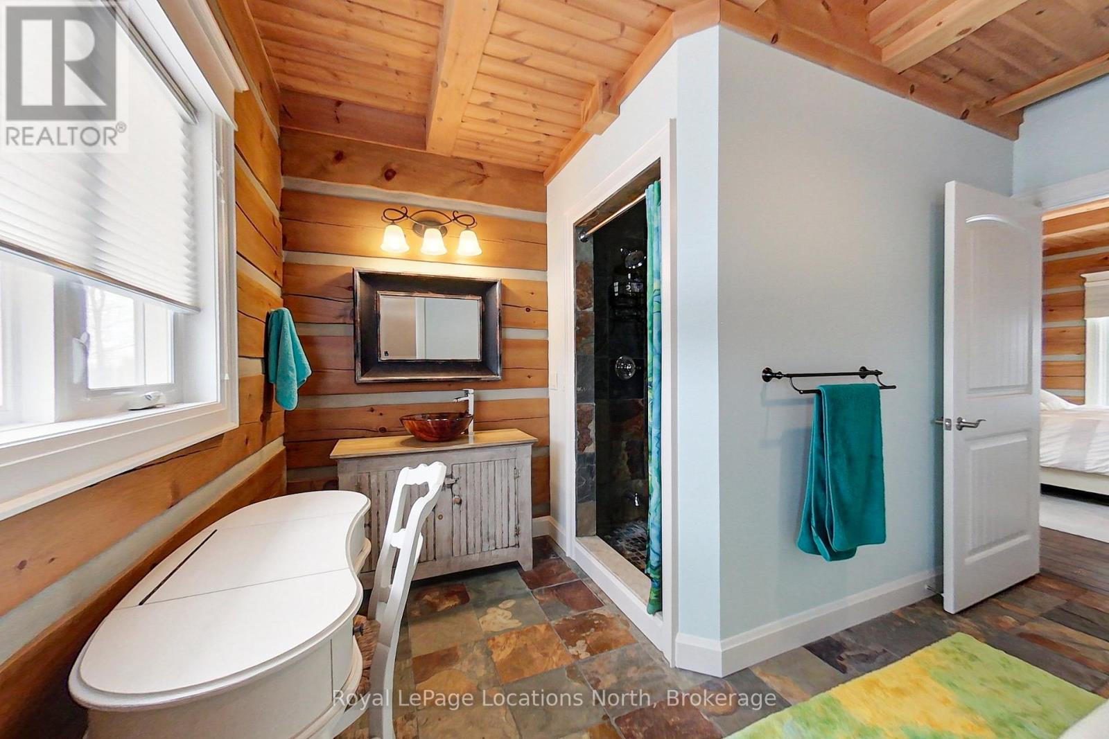 112 Starlight Lane, Meaford, Ontario  N0H 2P0 - Photo 21 - X12186507