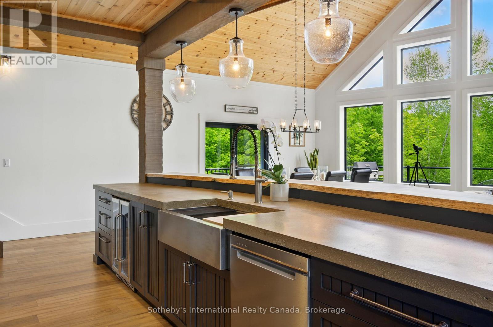 1241 Northshore Road, Muskoka Lakes, Ontario  P0B 1M0 - Photo 9 - X12186709