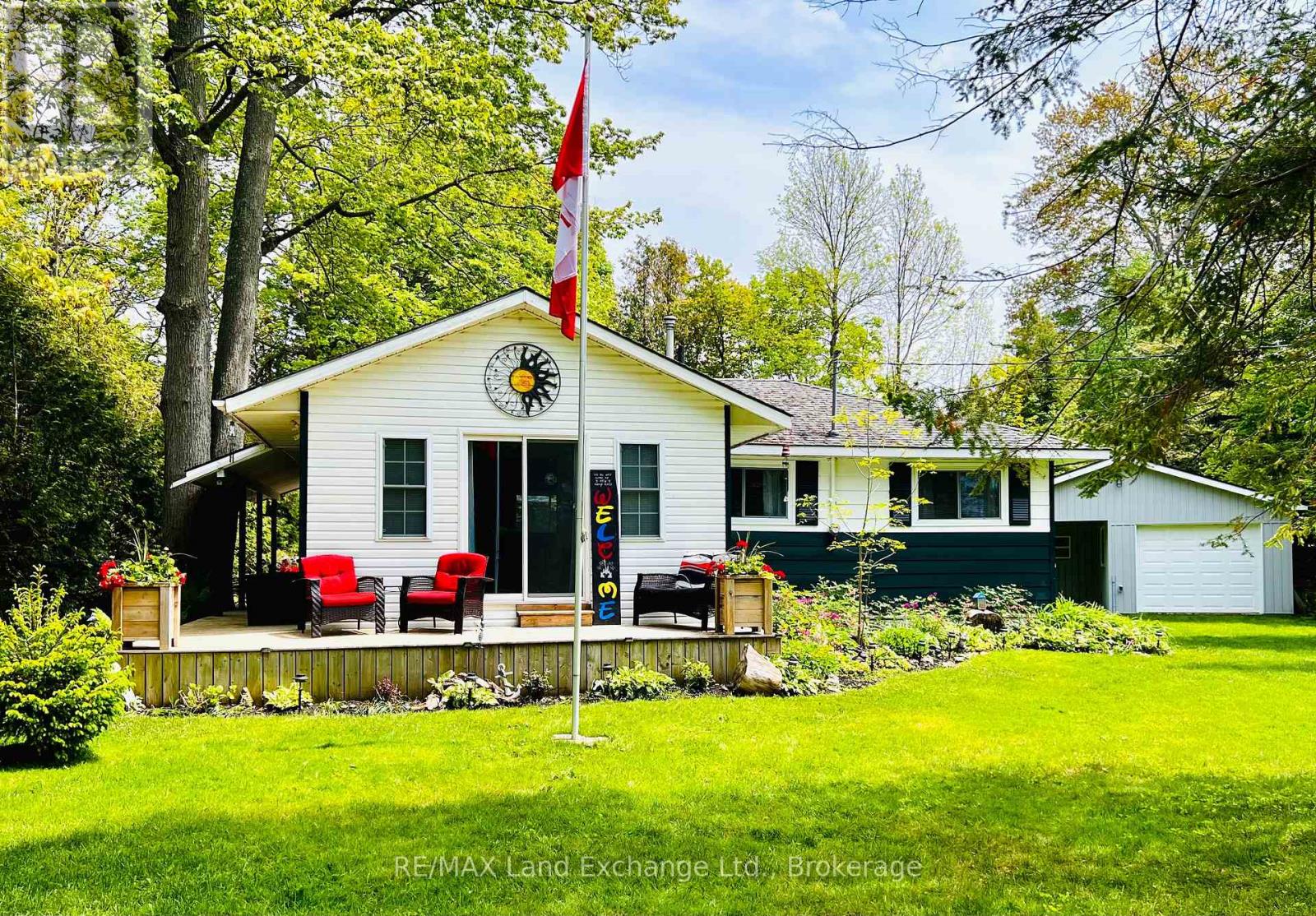 702 Yosacha Place, Huron-Kinloss, Ontario  N2Z 2X3 - Photo 1 - X12186775
