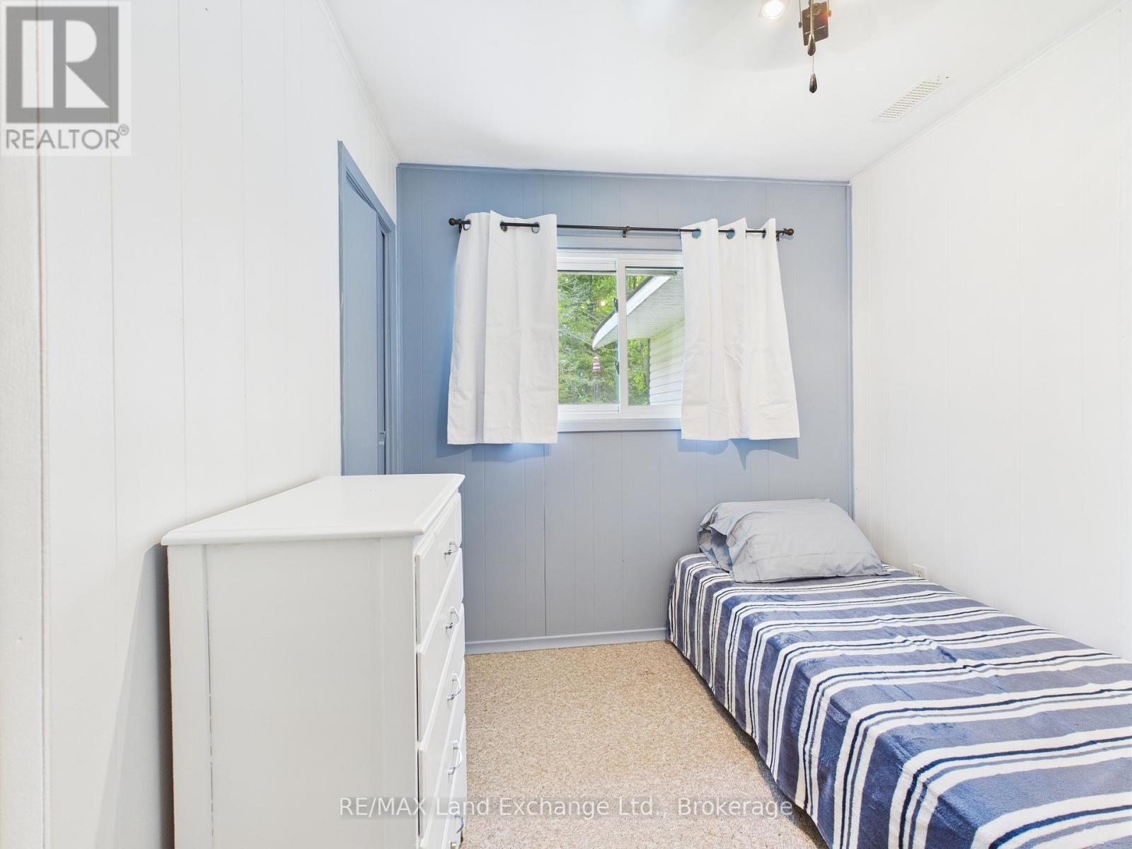 702 Yosacha Place, Huron-Kinloss, Ontario  N2Z 2X3 - Photo 14 - X12186775