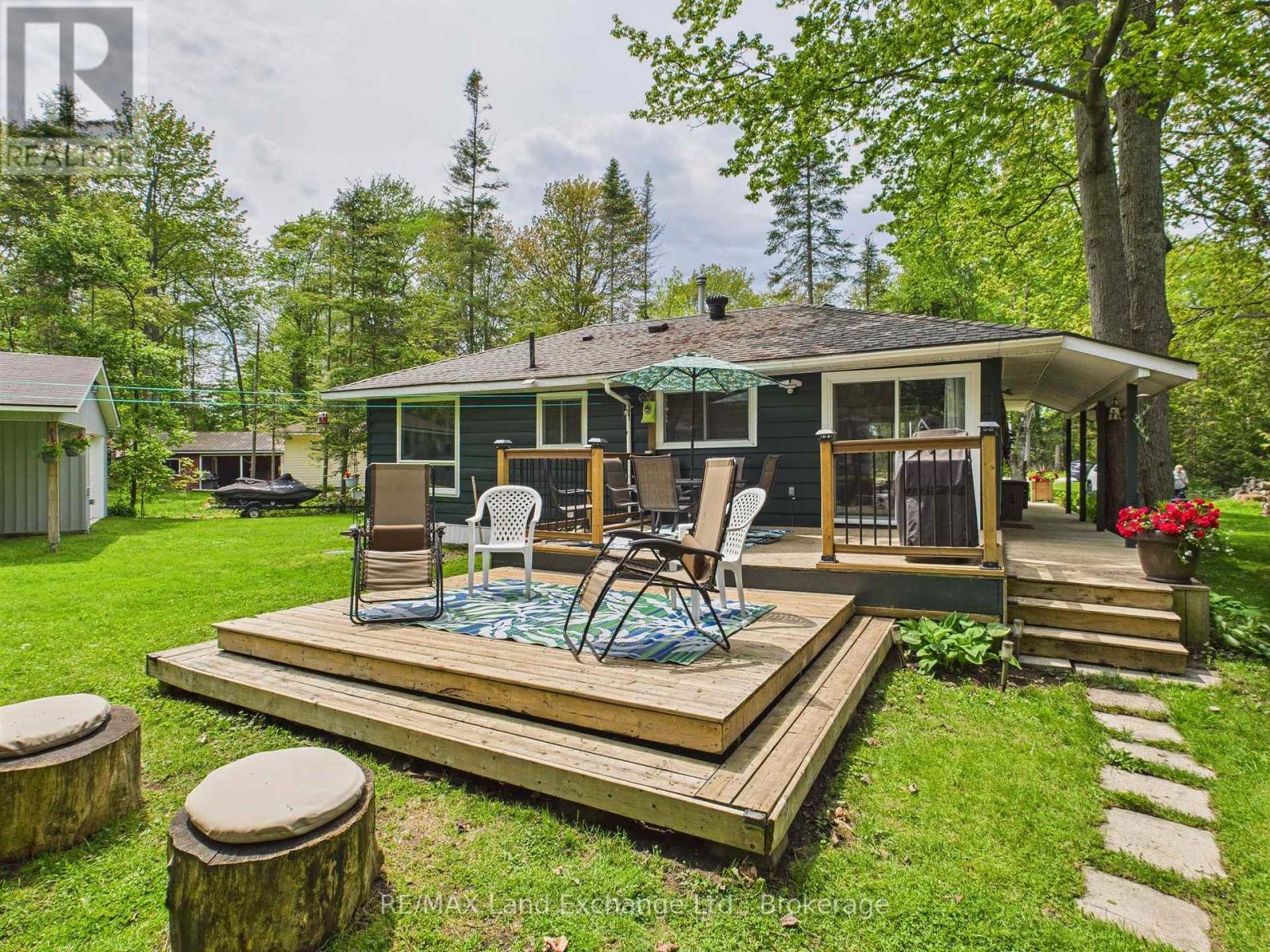 702 Yosacha Place, Huron-Kinloss, Ontario  N2Z 2X3 - Photo 6 - X12186775