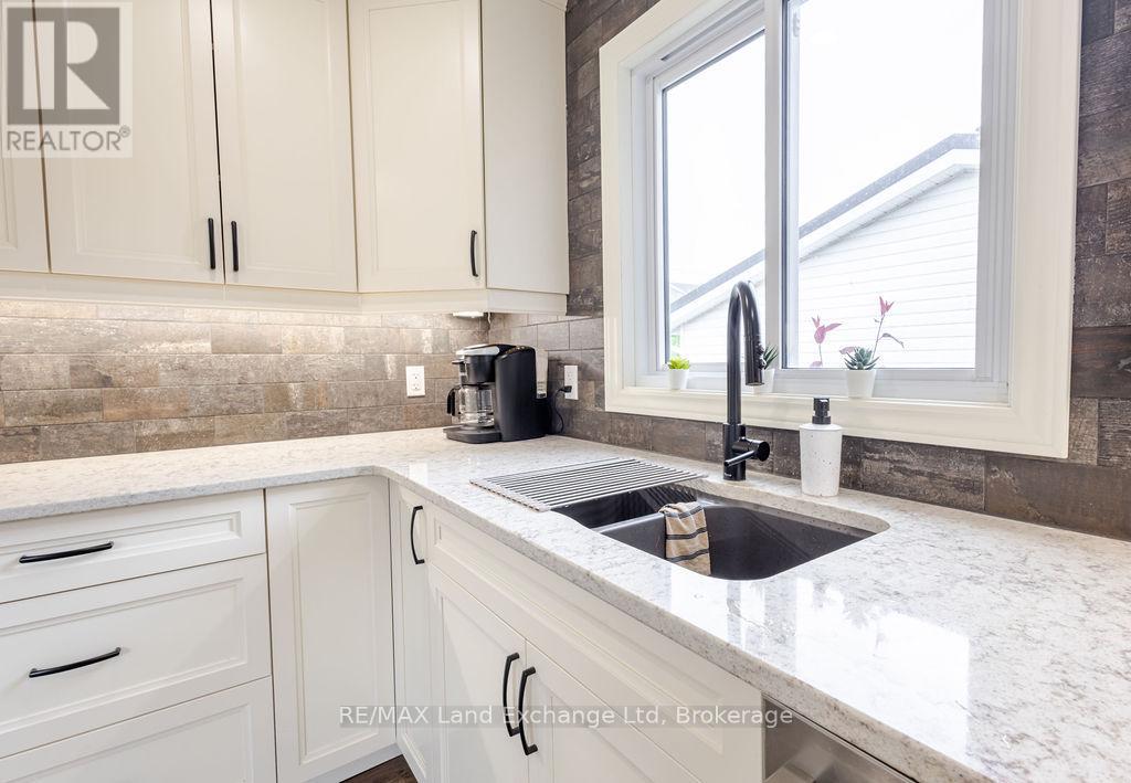 463 Wolsley Street, Huron-Kinloss, Ontario  N0G 2H0 - Photo 10 - X12186780