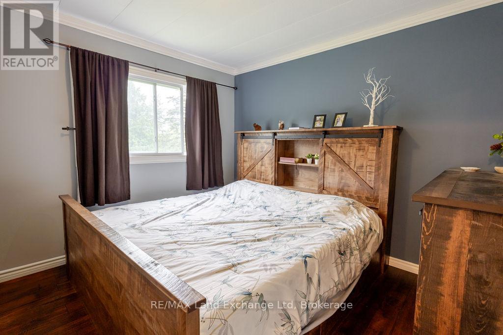 463 Wolsley Street, Huron-Kinloss, Ontario  N0G 2H0 - Photo 15 - X12186780