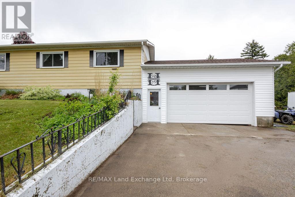 463 Wolsley Street, Huron-Kinloss, Ontario  N0G 2H0 - Photo 3 - X12186780
