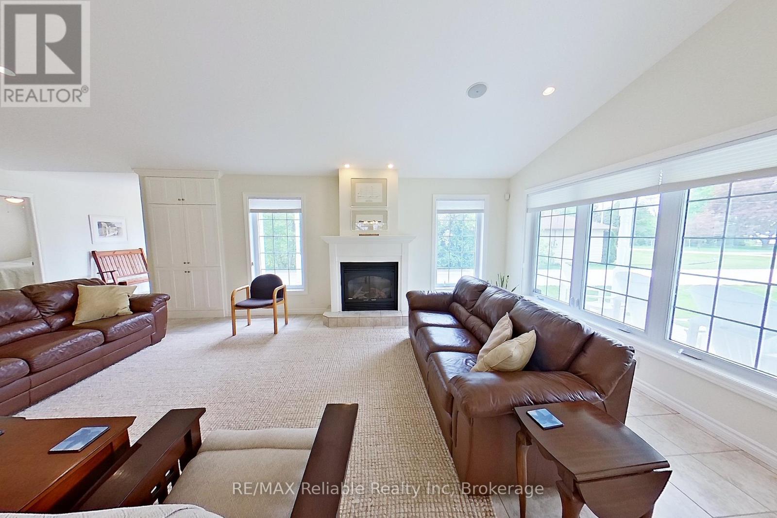 74318 Homestead Heights Drive, Bluewater, Ontario  N0M 2T0 - Photo 12 - X12186807
