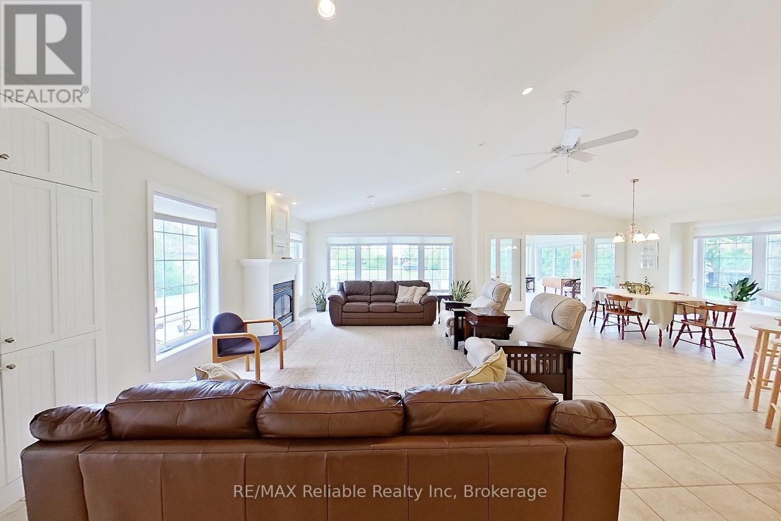 74318 Homestead Heights Drive, Bluewater, Ontario  N0M 2T0 - Photo 9 - X12186807