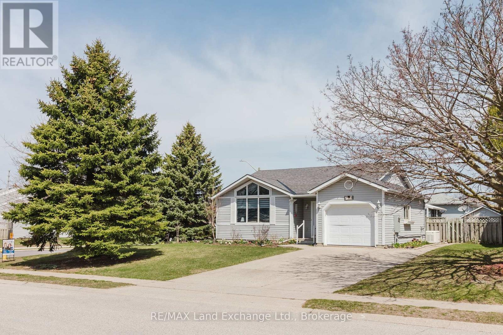 763 Bradford Street, Saugeen Shores, Ontario  N0H 2C0 - Photo 2 - X12187117