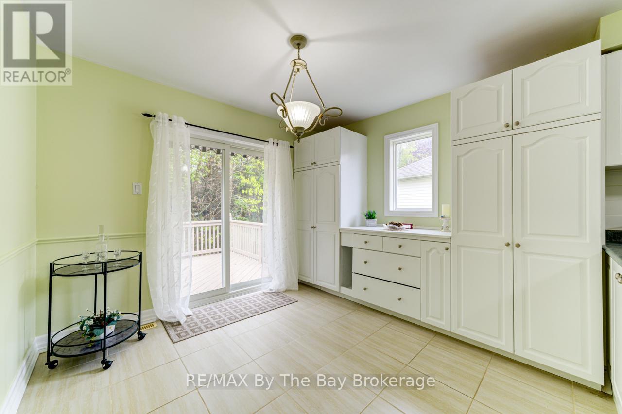 139 Dyer Drive, Wasaga Beach, Ontario  L9Z 1M1 - Photo 15 - S12187345