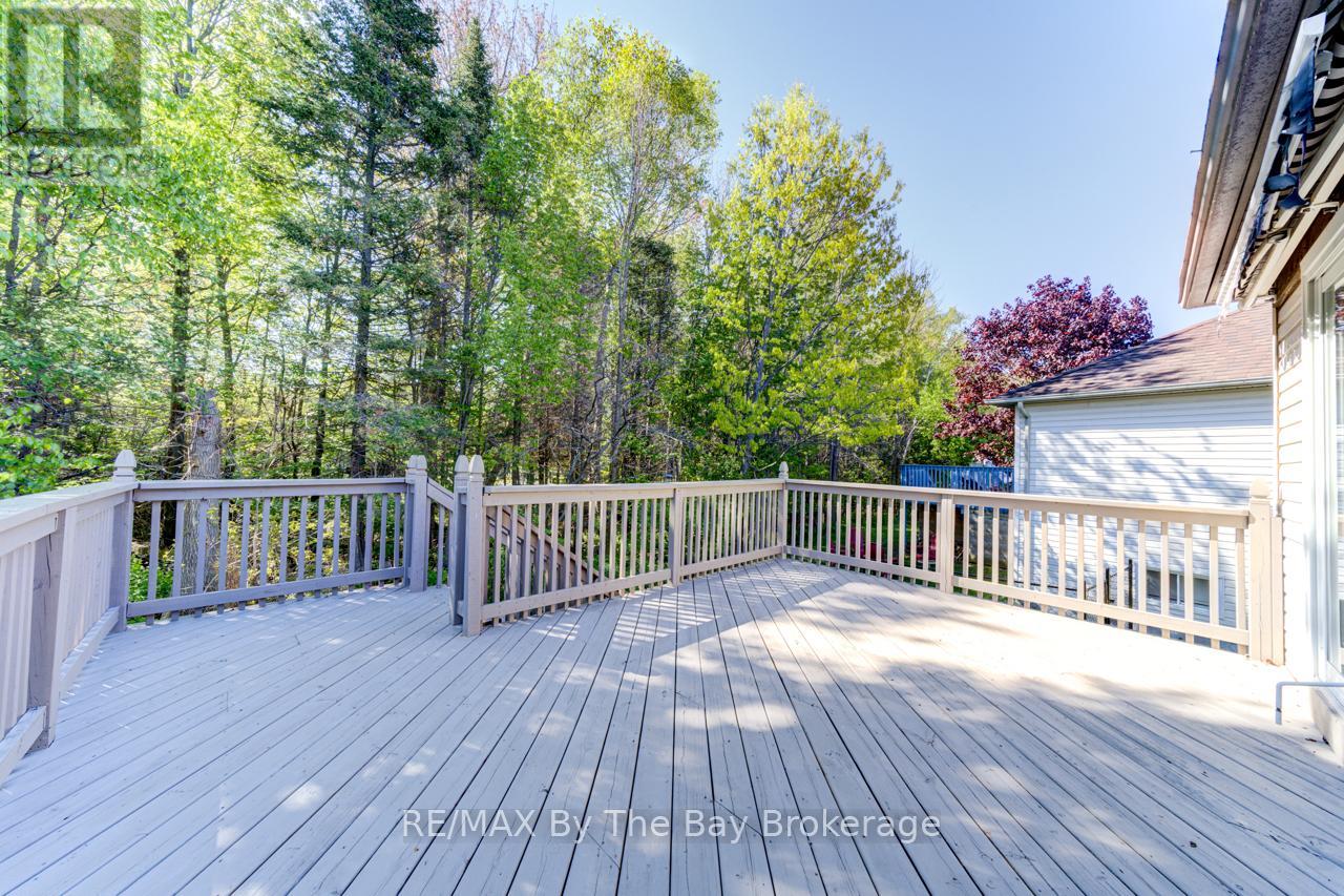 139 Dyer Drive, Wasaga Beach, Ontario  L9Z 1M1 - Photo 17 - S12187345