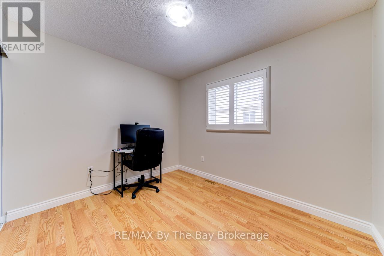 139 Dyer Drive, Wasaga Beach, Ontario  L9Z 1M1 - Photo 24 - S12187345