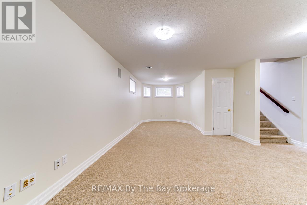 139 Dyer Drive, Wasaga Beach, Ontario  L9Z 1M1 - Photo 34 - S12187345