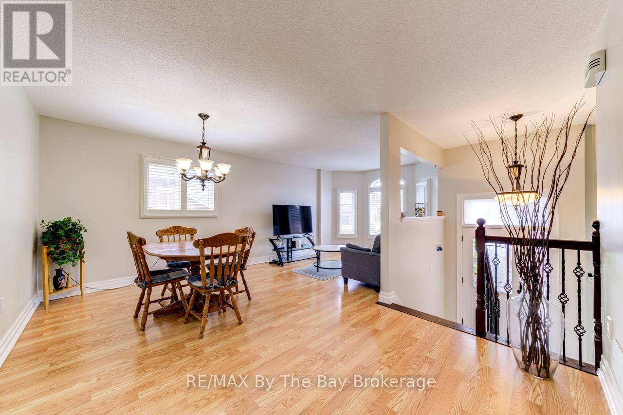 139 Dyer Drive, Wasaga Beach, Ontario  L9Z 1M1 - Photo 4 - S12187345