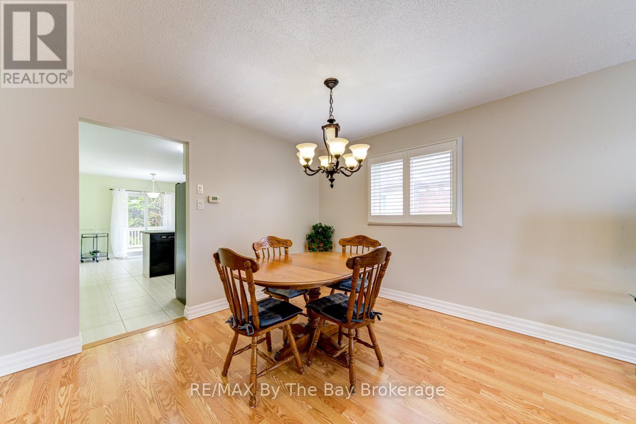 139 Dyer Drive, Wasaga Beach, Ontario  L9Z 1M1 - Photo 7 - S12187345
