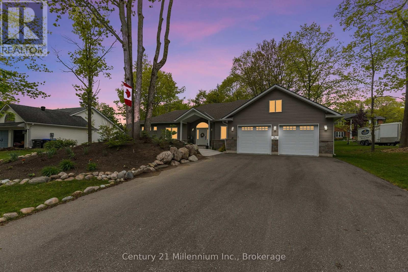 2a Jalna Court, Wasaga Beach, Ontario  L9Z 1B2 - Photo 1 - S12187437