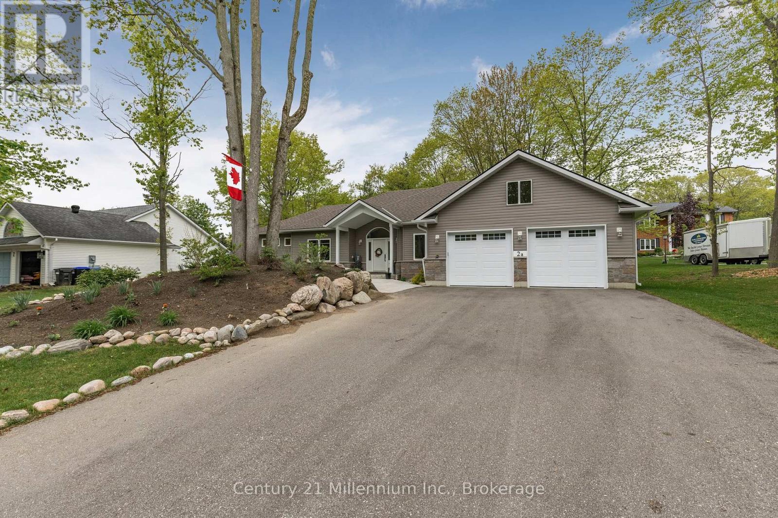2a Jalna Court, Wasaga Beach, Ontario  L9Z 1B2 - Photo 2 - S12187437