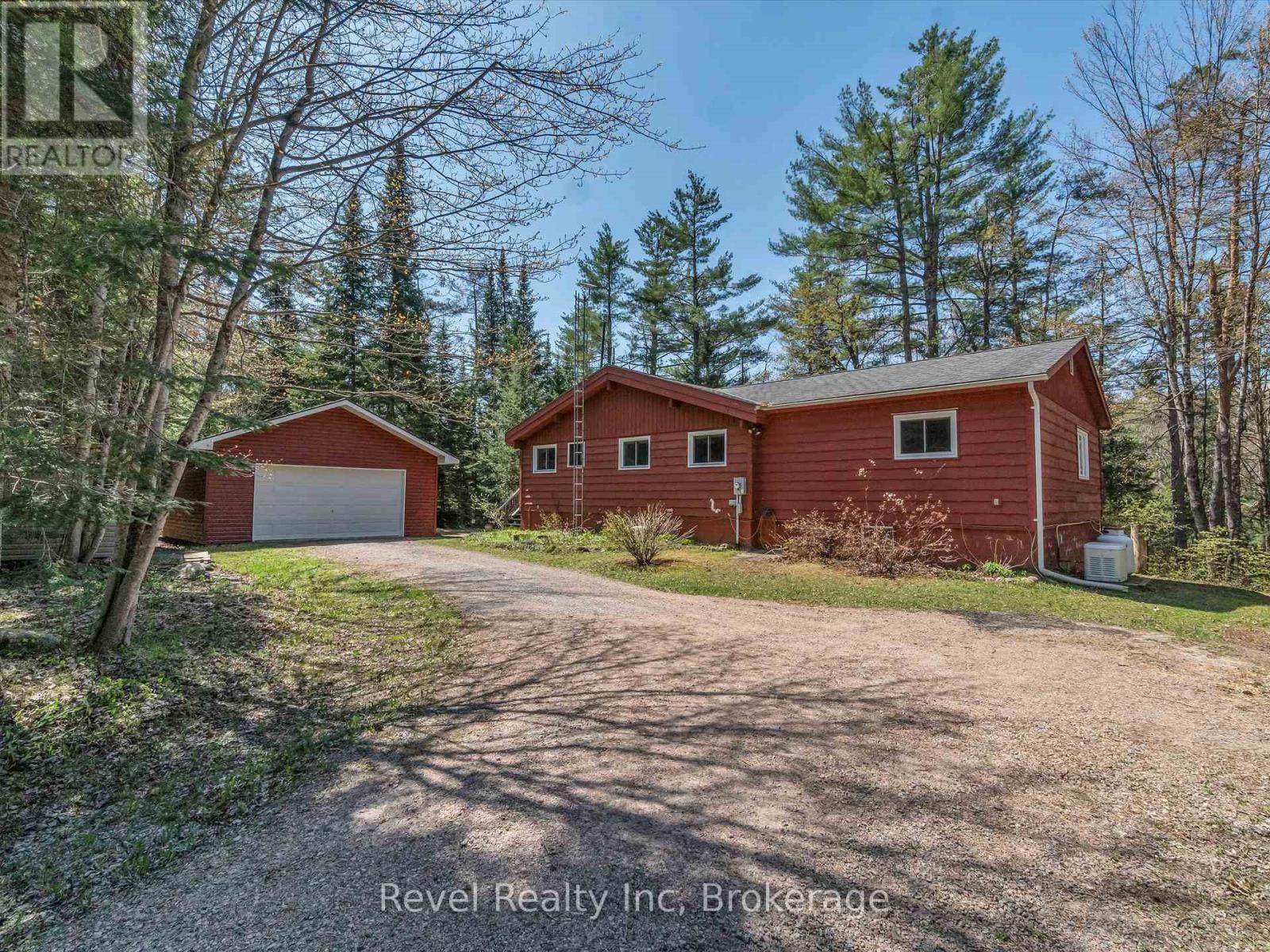 1234 Miriam Drive, Bracebridge, Ontario  P1L 1X1 - Photo 1 - X12187492