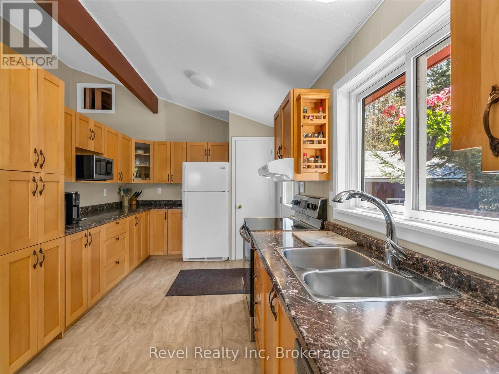1234 Miriam Drive, Bracebridge, Ontario  P1L 1X1 - Photo 5 - X12187492