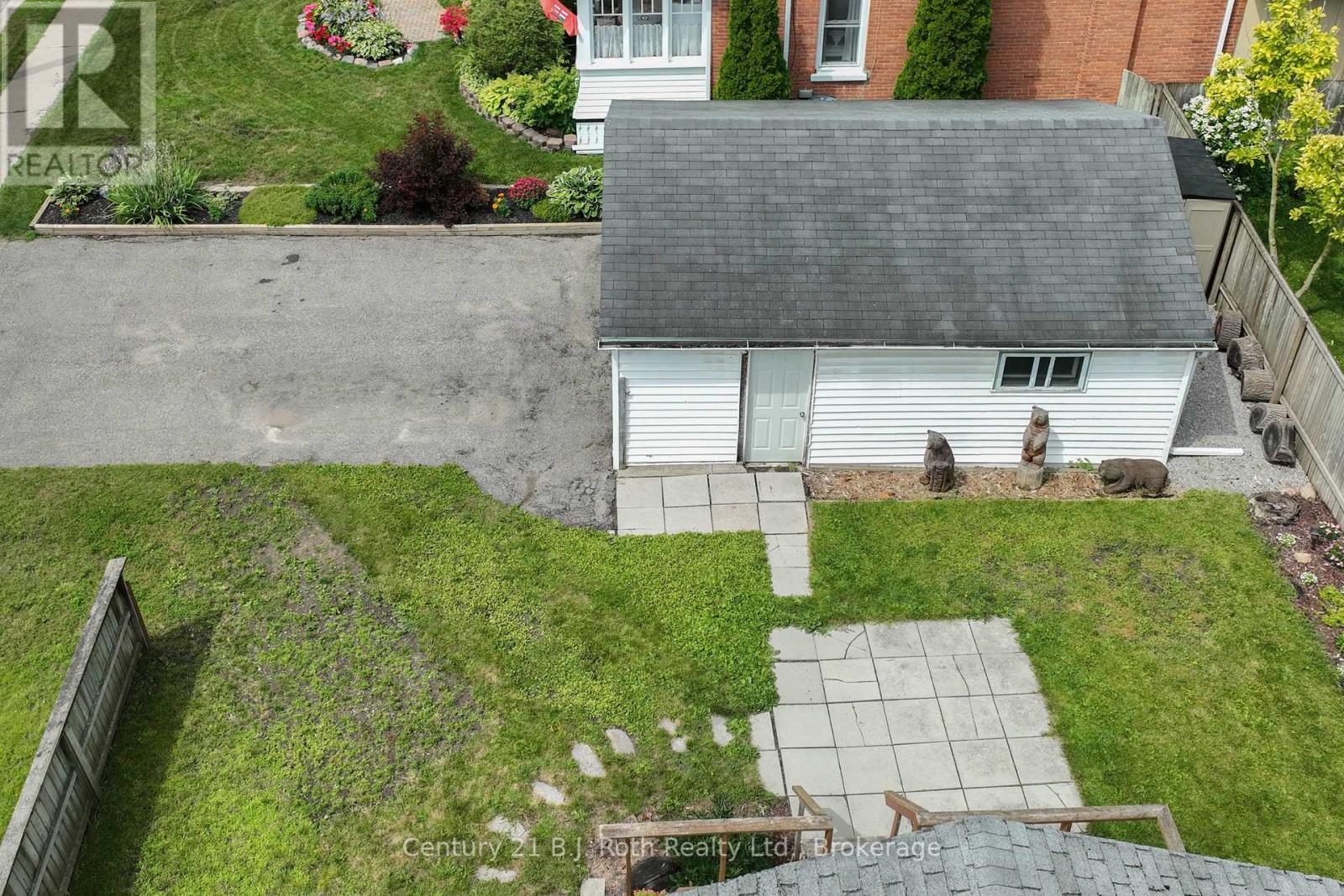 33 Sussex Street S, Kawartha Lakes, Ontario  K9V 3E7 - Photo 12 - X12187694
