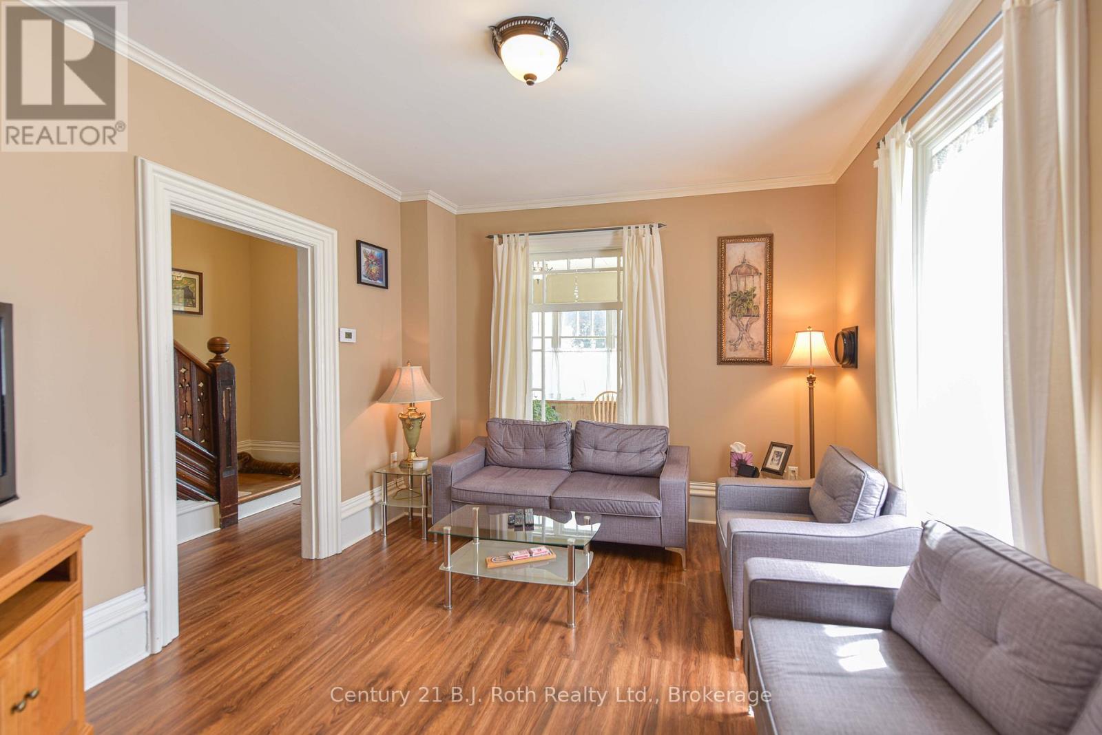 33 Sussex Street S, Kawartha Lakes, Ontario  K9V 3E7 - Photo 21 - X12187694