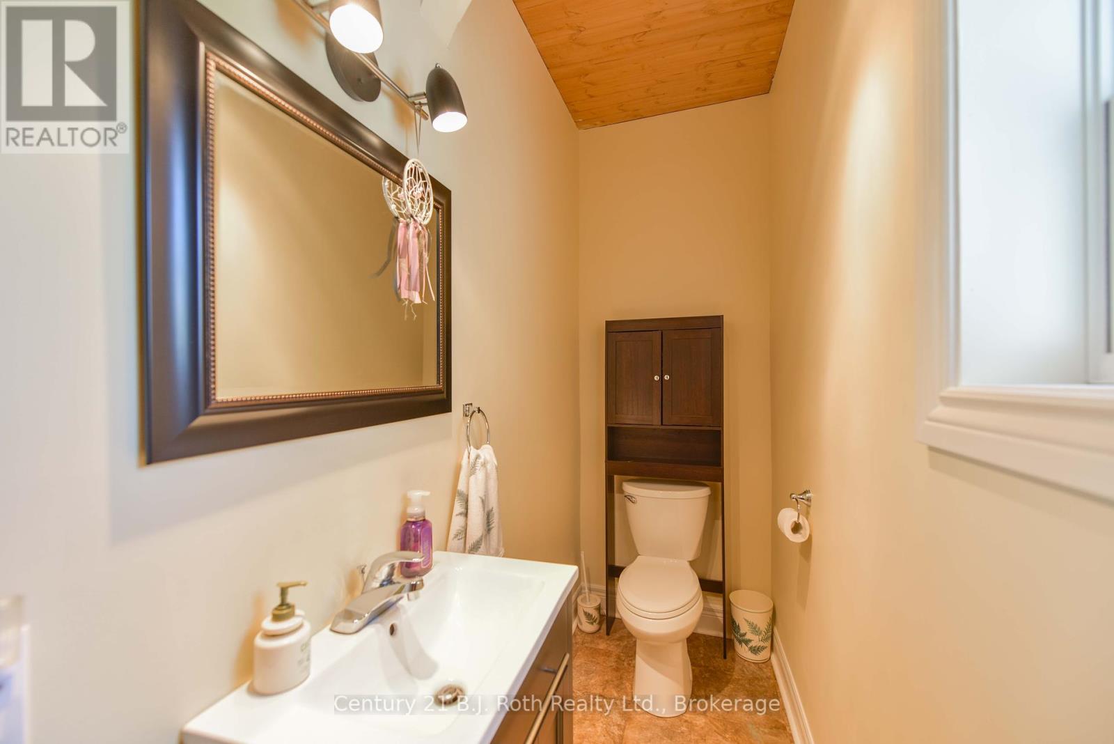 33 Sussex Street S, Kawartha Lakes, Ontario  K9V 3E7 - Photo 24 - X12187694