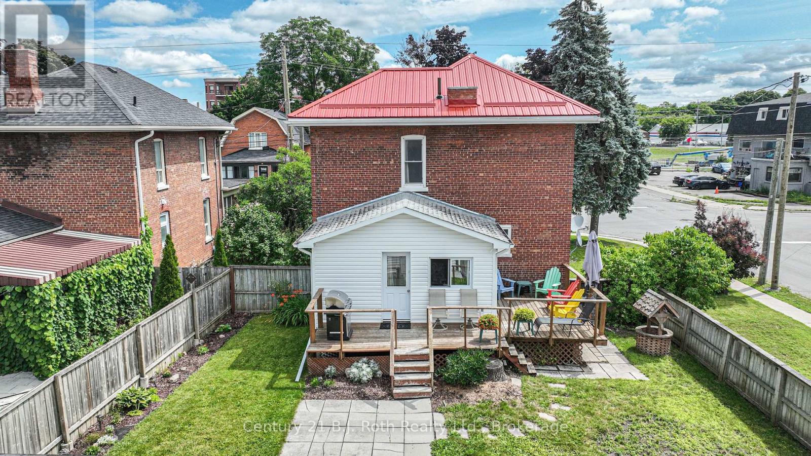 33 Sussex Street S, Kawartha Lakes, Ontario  K9V 3E7 - Photo 8 - X12187694