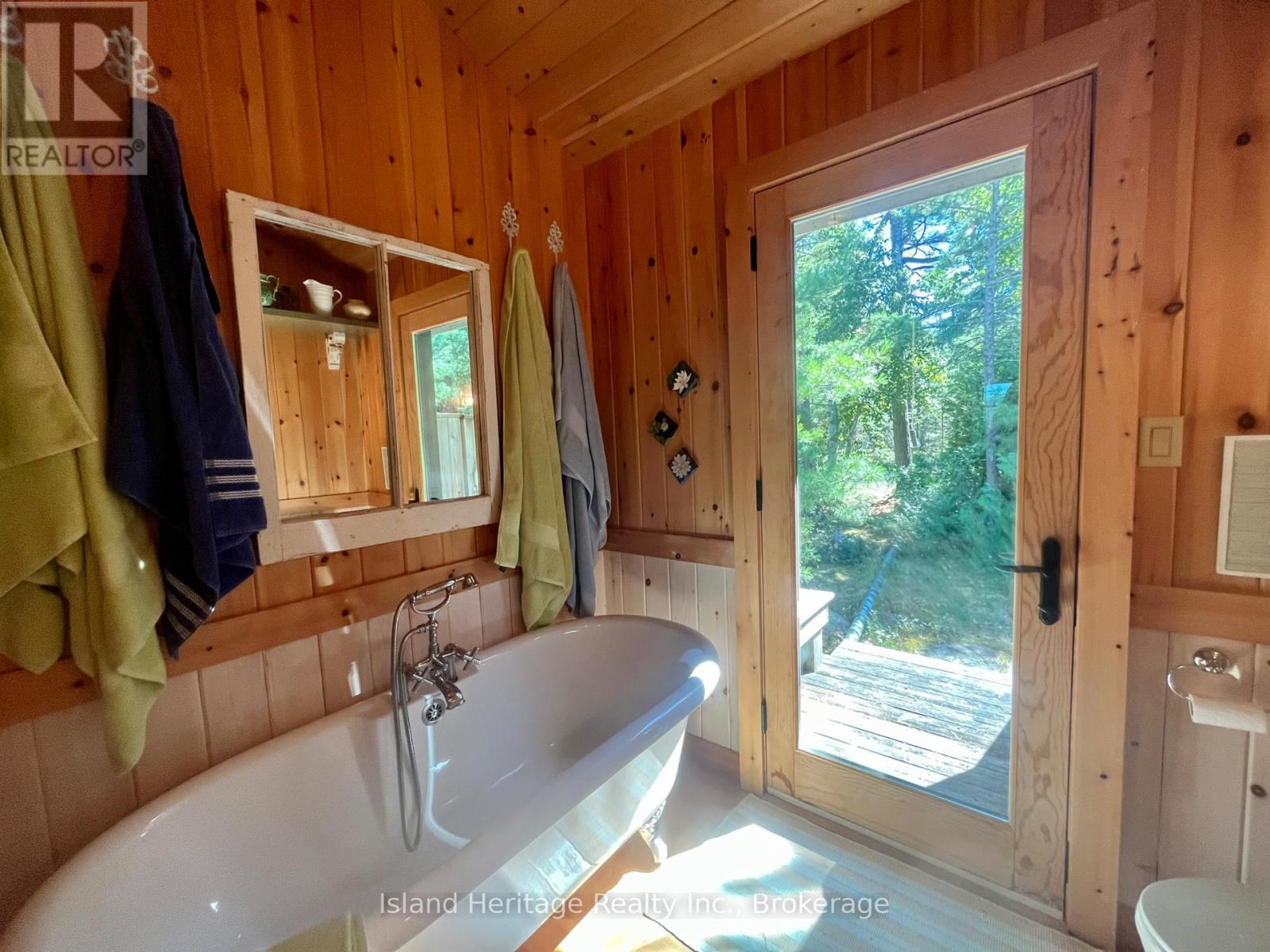 D-44 Wallbridge Island, Parry Sound Remote Area, Ontario  P0G 1K0 - Photo 22 - X12187700