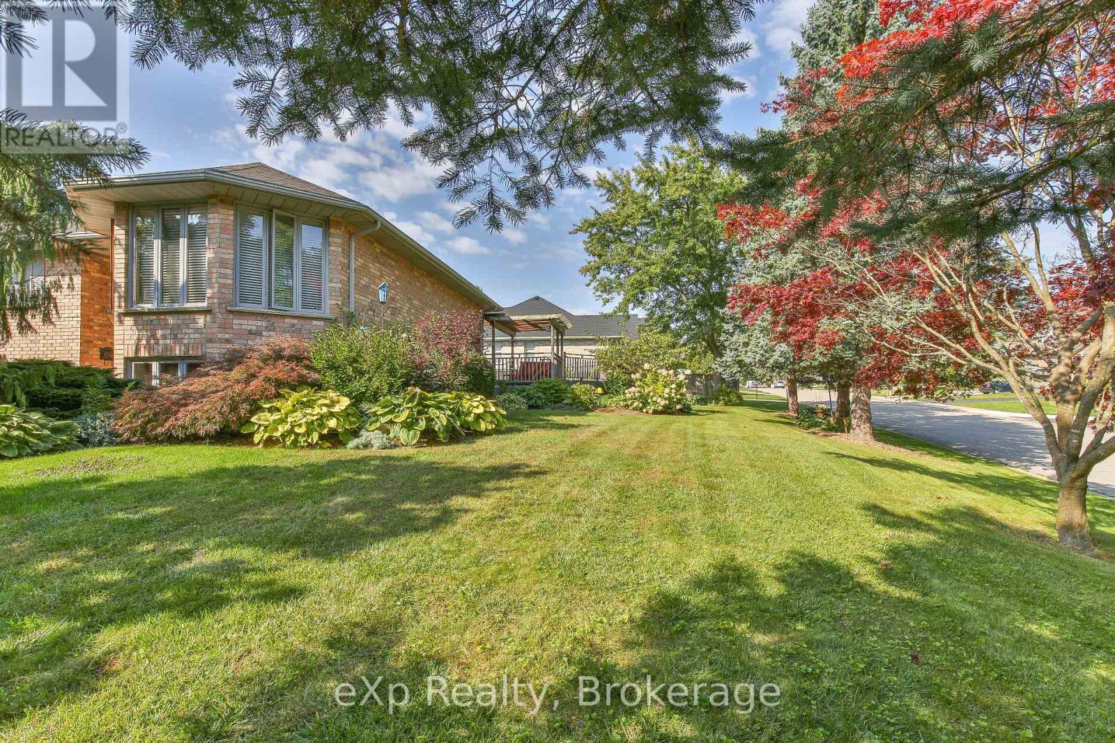 52 Tanager Drive, Tillsonburg, Ontario  N4G 5J6 - Photo 7 - X12188080