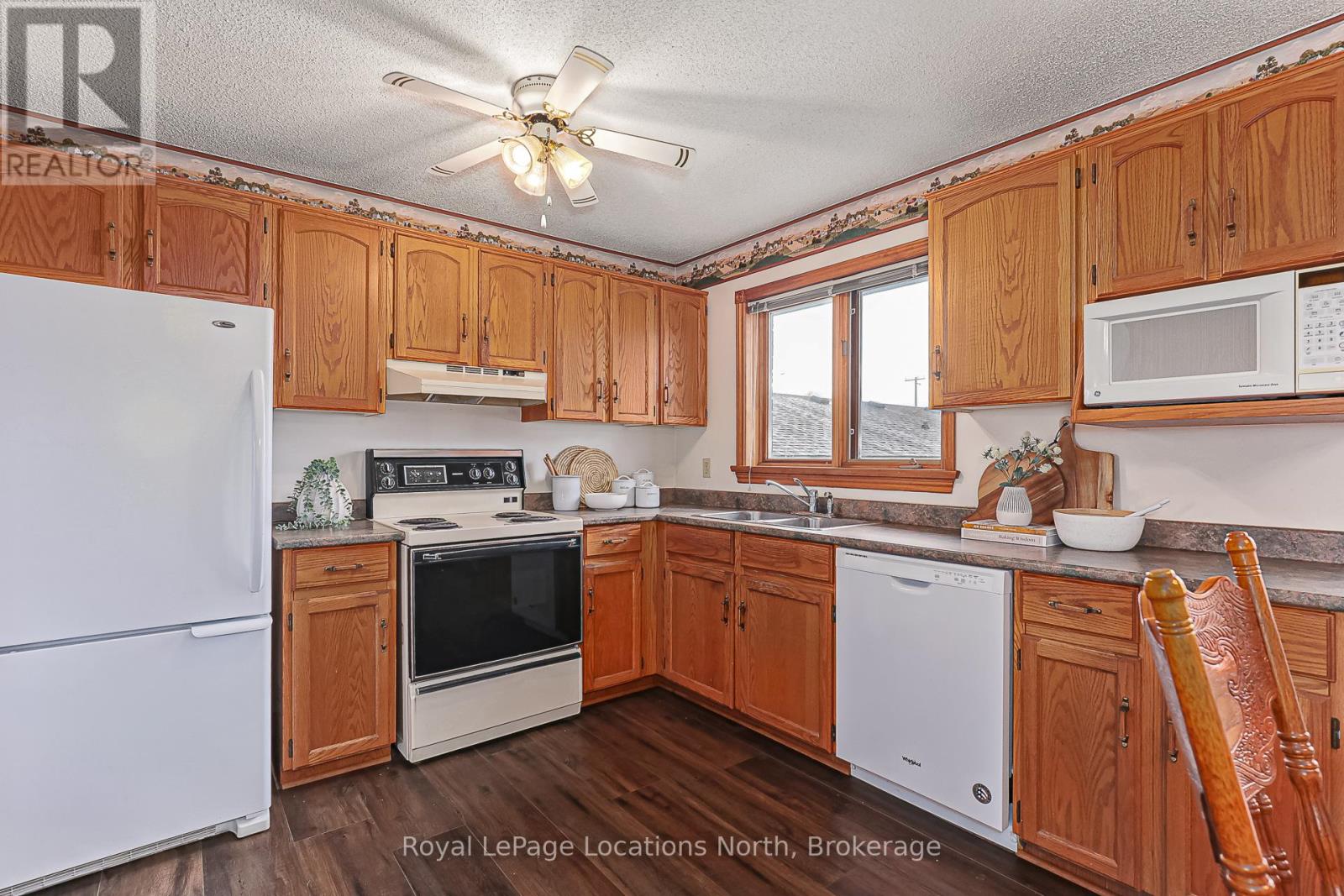 211 Seventh Street, Collingwood, Ontario  L9Y 4R4 - Photo 10 - S12188179