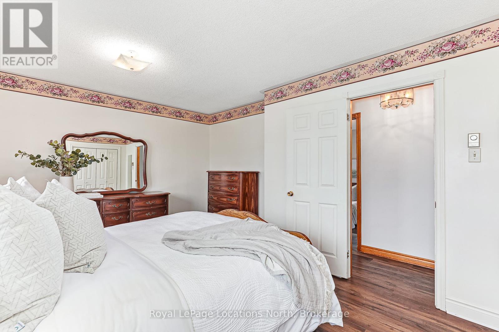 211 Seventh Street, Collingwood, Ontario  L9Y 4R4 - Photo 15 - S12188179