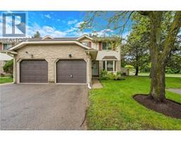 476 KINGSCOURT Drive Unit# 13, Waterloo, Ontario