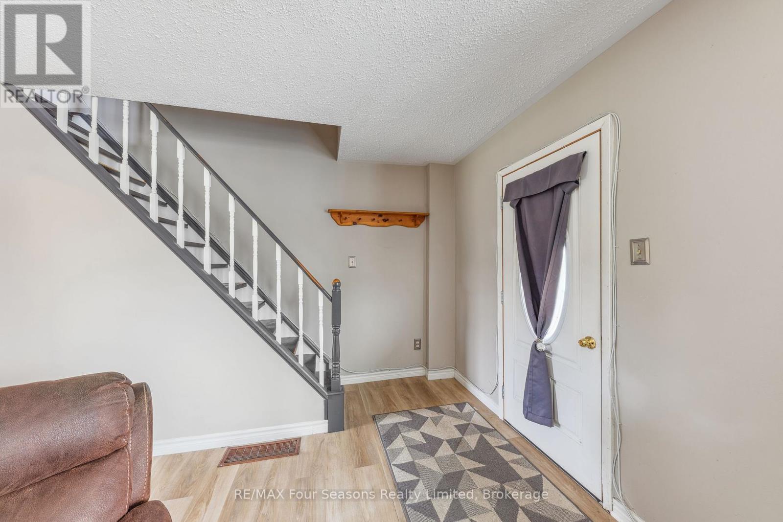 7146 Highway 26, Clearview, Ontario  L0M 1S0 - Photo 12 - S12188352