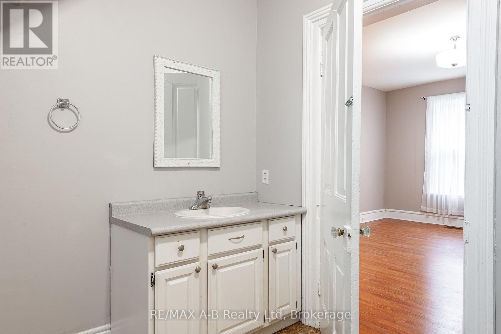258 Nelson Street, Stratford, Ontario  N5A 2K3 - Photo 13 - X12188288