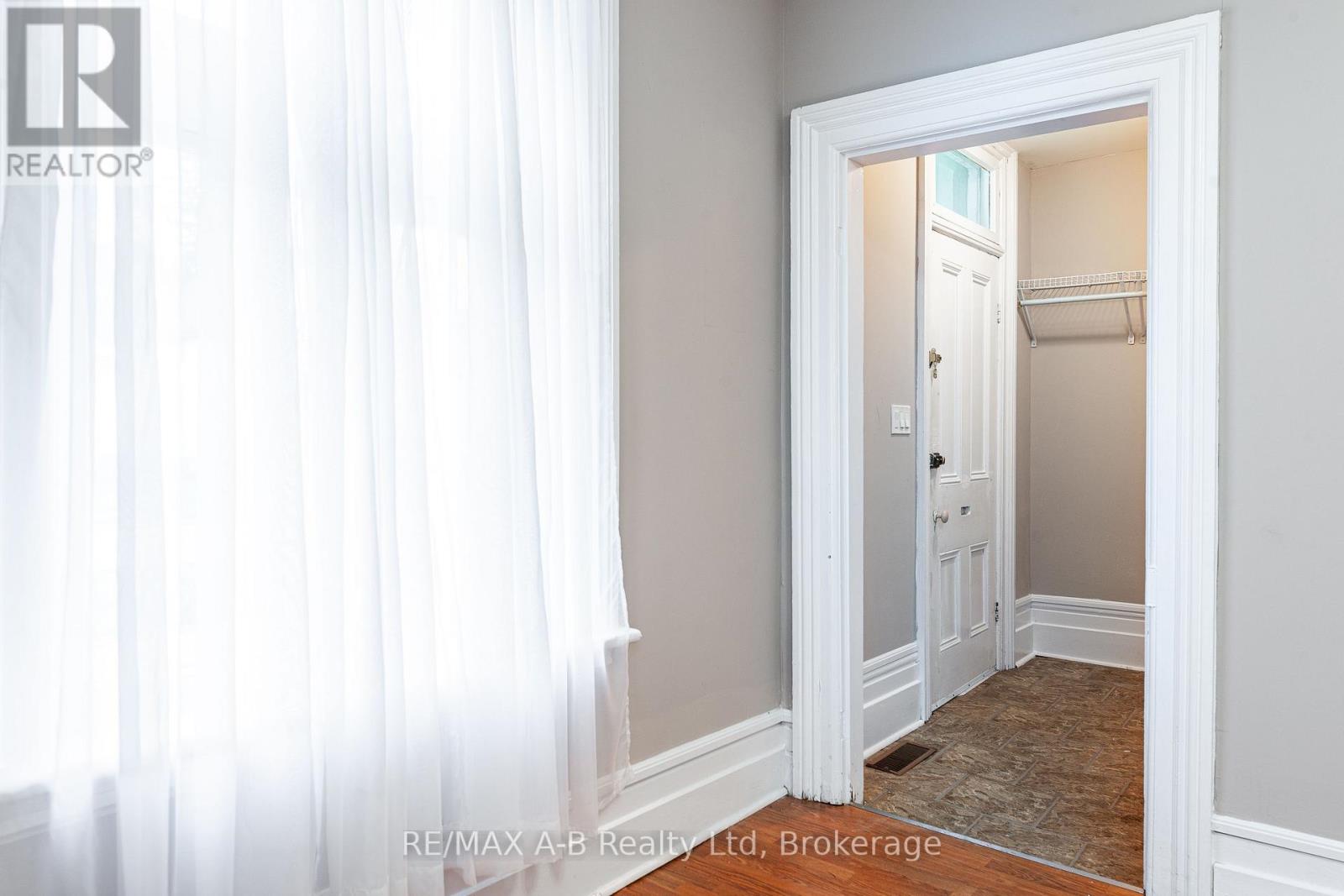258 Nelson Street, Stratford, Ontario  N5A 2K3 - Photo 7 - X12188288
