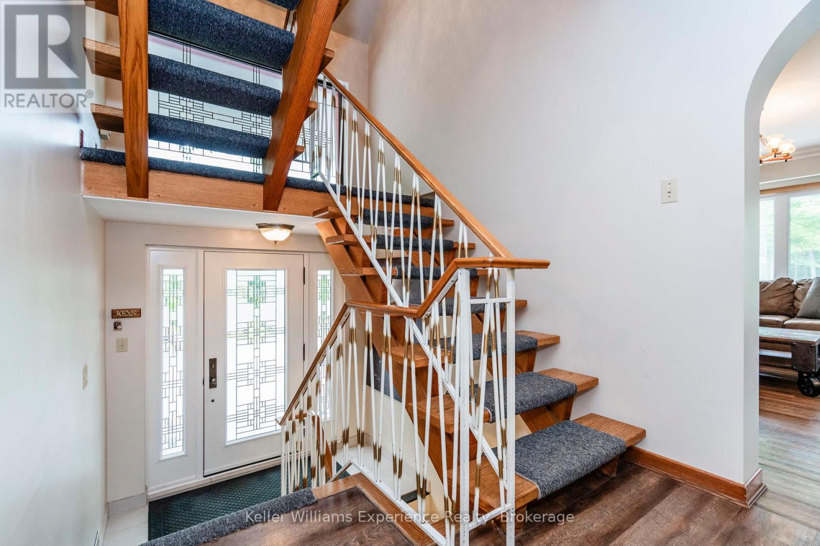 9 Bourgeois Court, Tiny, Ontario  L9M 0H3 - Photo 4 - S12188440