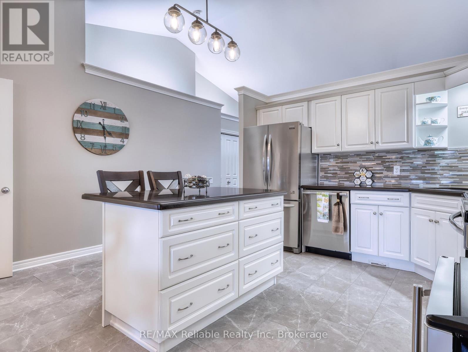 3 Montrose Street, St. Catharines, Ontario  L2S 4A6 - Photo 7 - X12188401