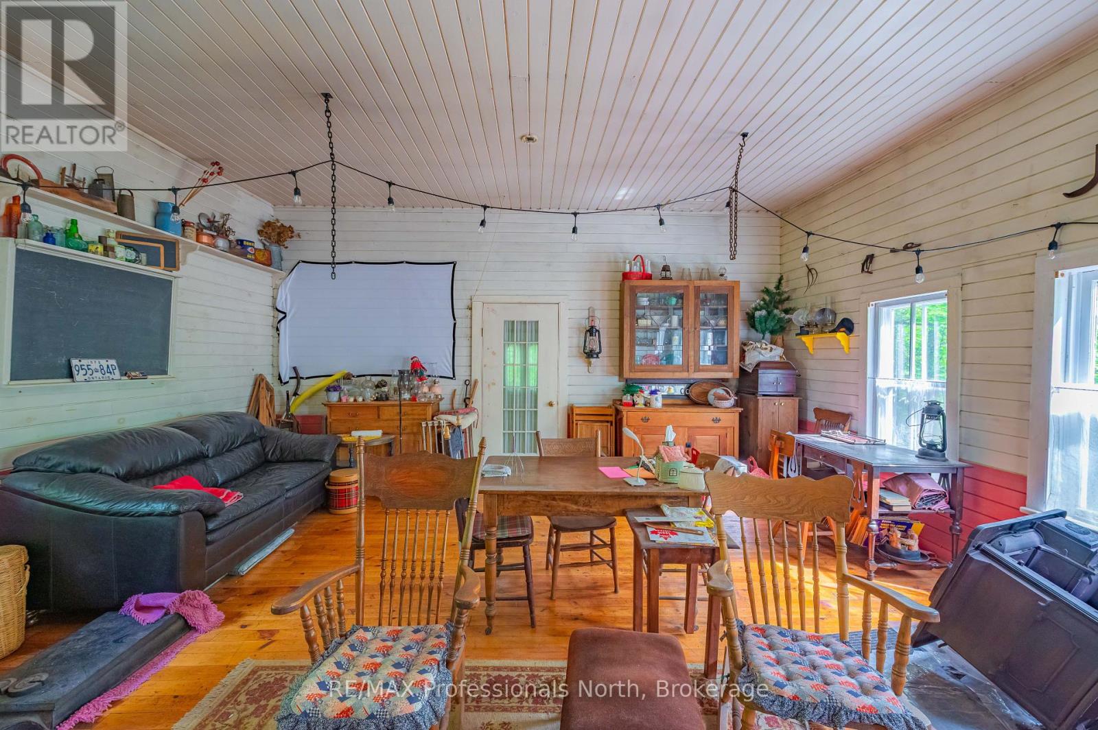 1005 Learners Lane, Minden Hills, Ontario  K0M 2K0 - Photo 9 - X12188433