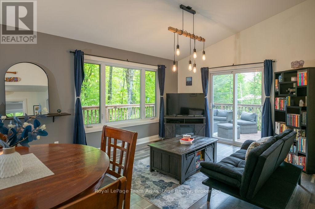 14 Beaver Trail, Mcdougall, Ontario  P2A 2W7 - Photo 6 - X12188508
