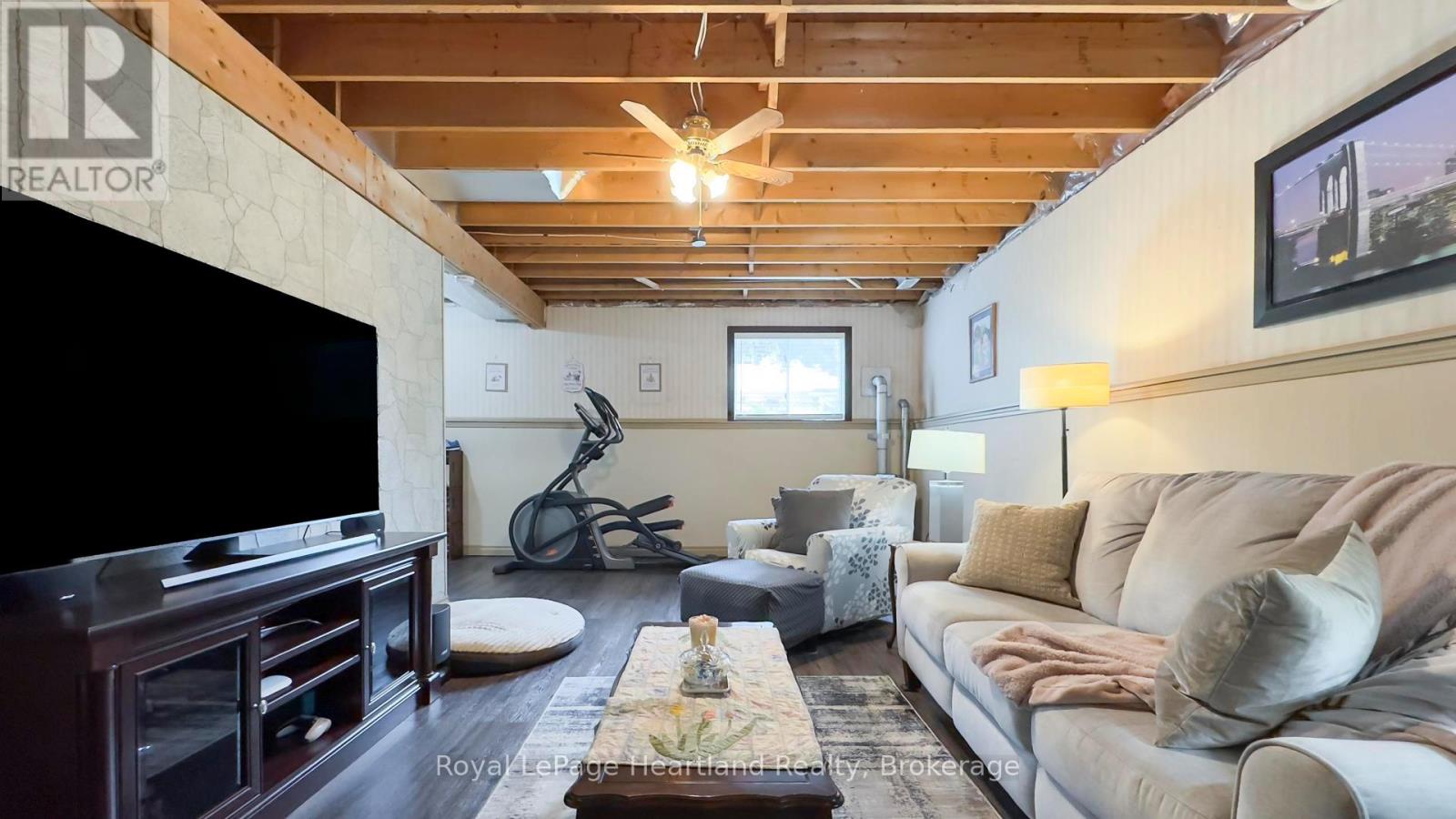 651 Kennard Crescent, Kincardine, Ontario  N2Z 1T5 - Photo 31 - X12188545