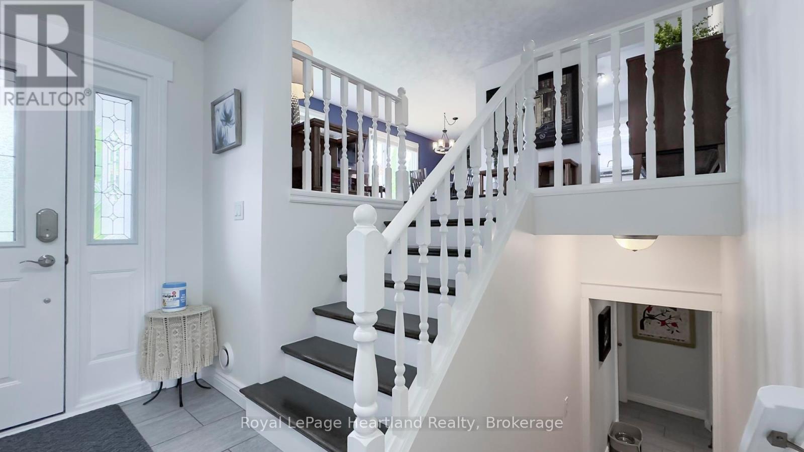 651 Kennard Crescent, Kincardine, Ontario  N2Z 1T5 - Photo 40 - X12188545
