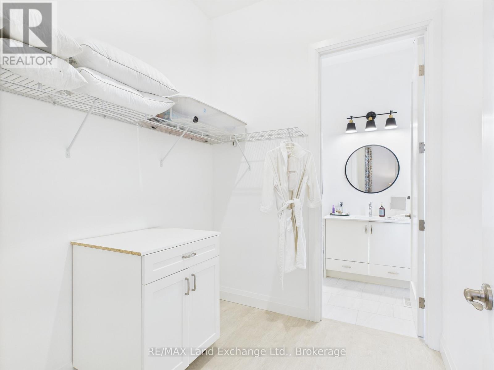 12 Sunset Place, Huron-Kinloss, Ontario  N2Z 0G6 - Photo 35 - X12188584