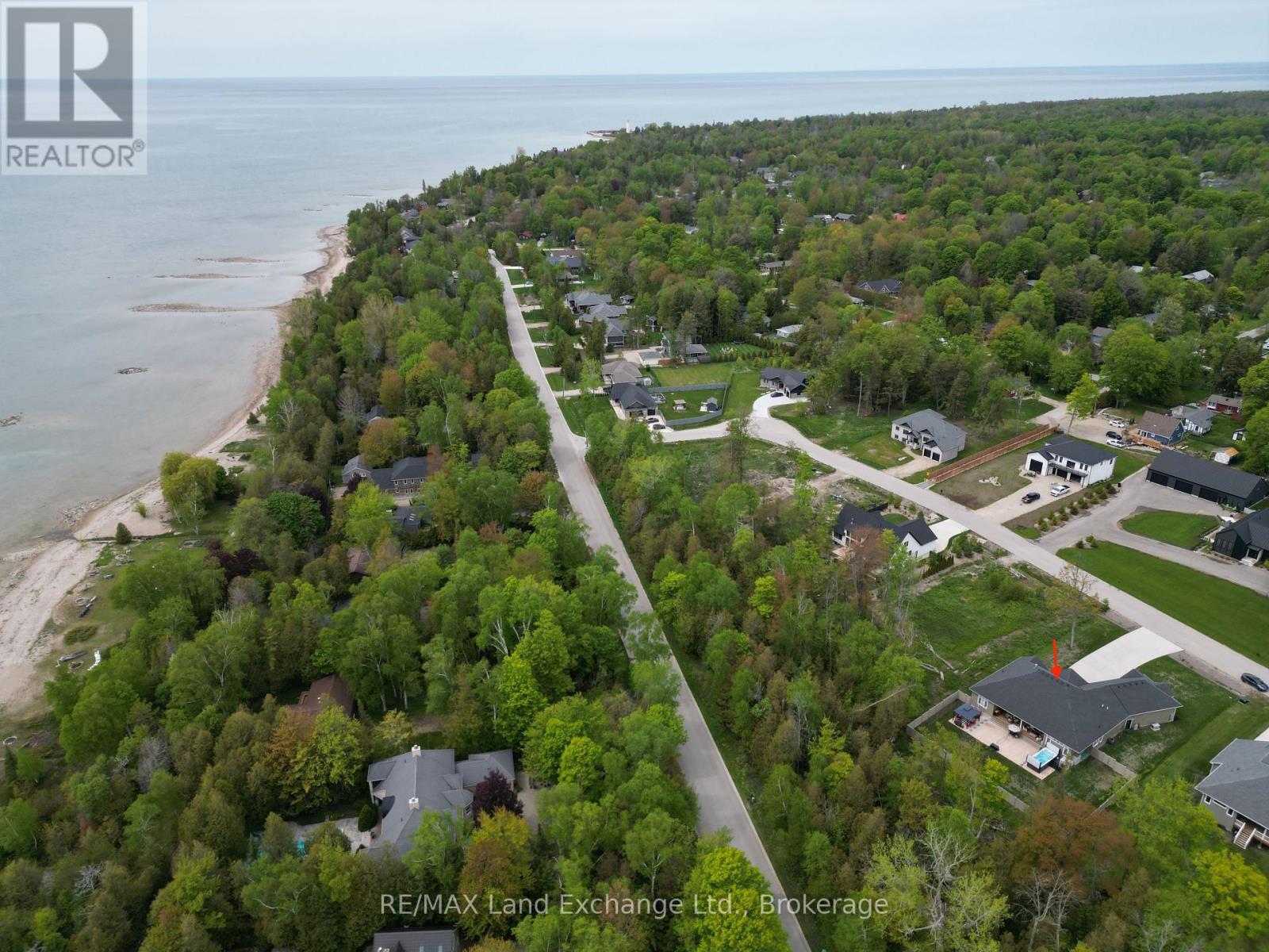 12 Sunset Place, Huron-Kinloss, Ontario  N2Z 0G6 - Photo 43 - X12188584