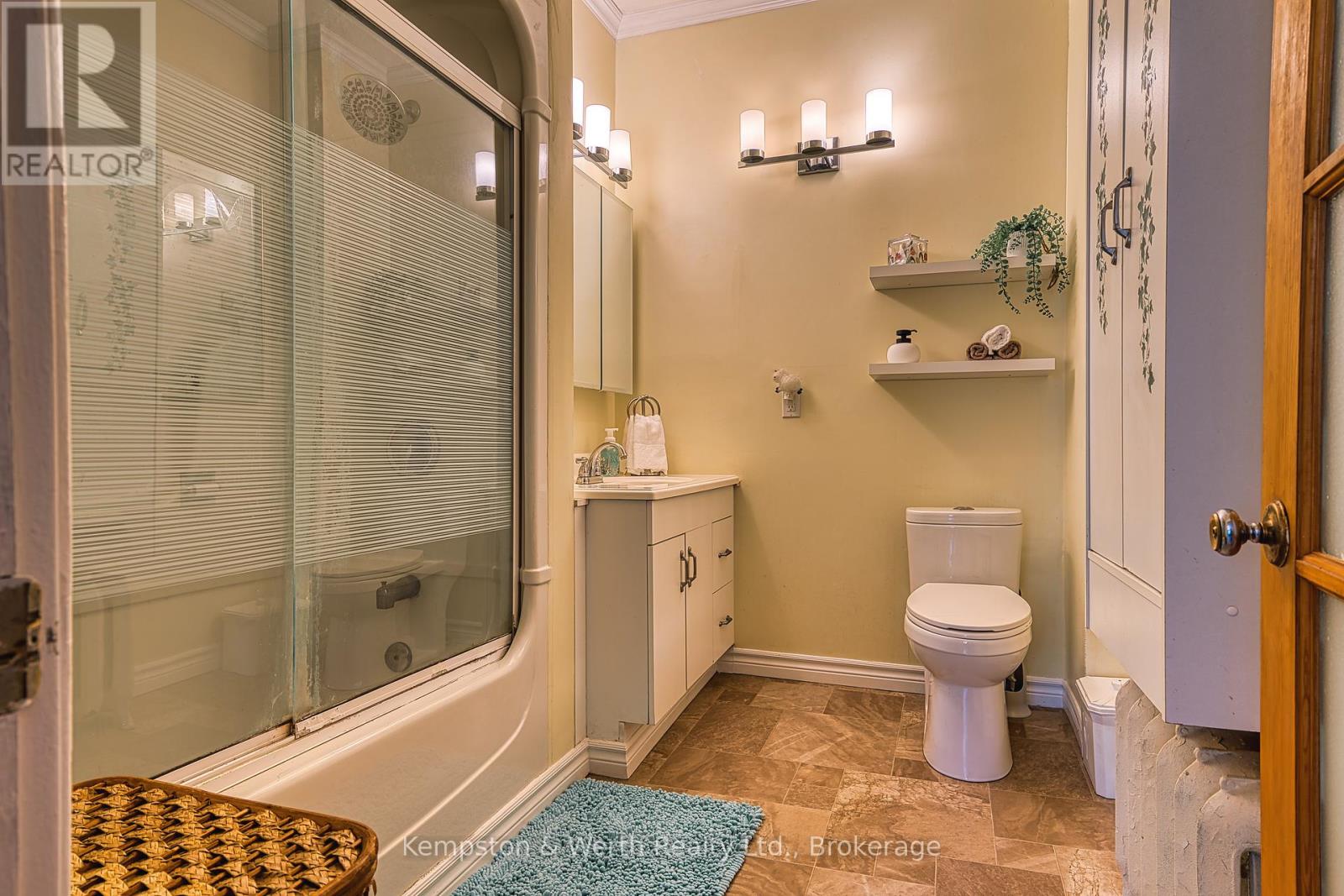 225 Queen Street N, Minto, Ontario  N0G 2P0 - Photo 19 - X12188648